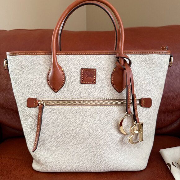 Dooney & Bourke Cream Leather Pebble Grain Handle Tote Bag + Matching Wallet - Picture 2 of 15